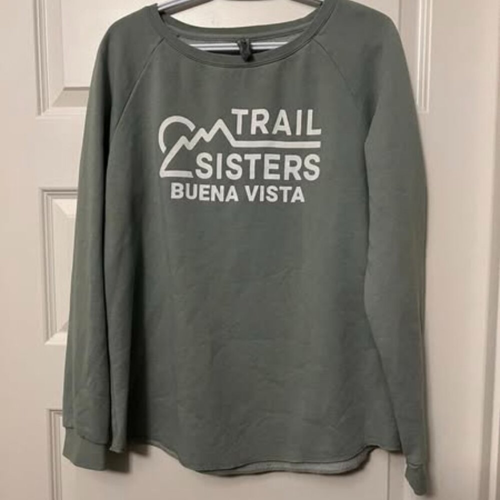 Trail Sisters Buena Vista Crew sweater size L